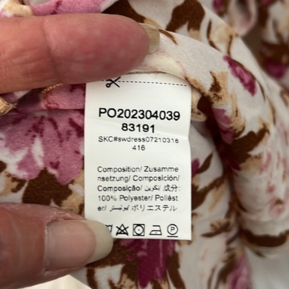 Floerns Dress - Picture 8 of 11